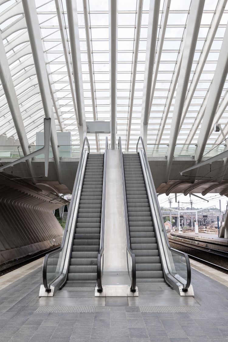 Teus' Advies Teus van Essen heeft foto's gemaakt op station in Luik
