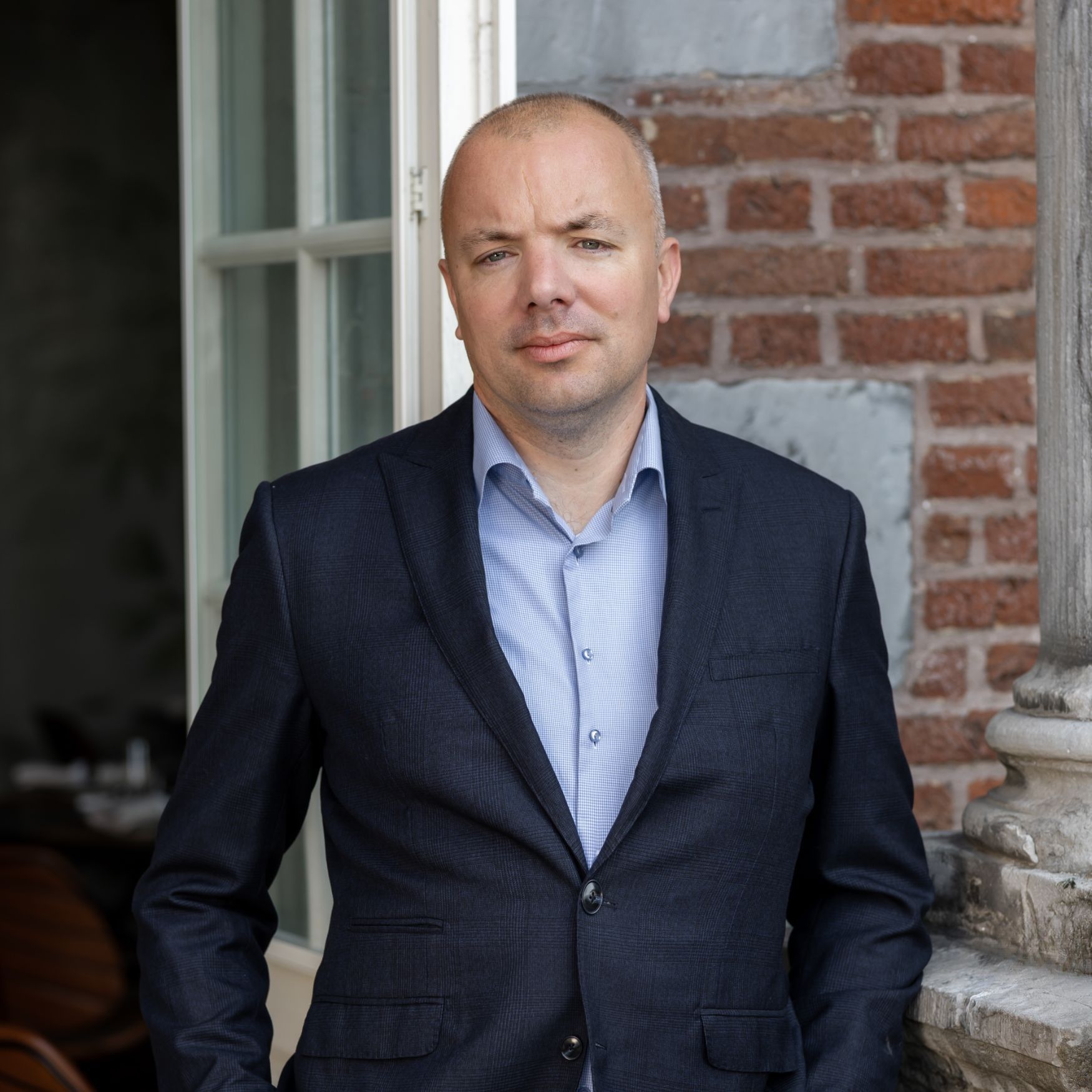 Teus van Essen van Teus' Advies helpt je met het aanvragen van vergunningen om te verbouwen herbouwen en herbestemmen 17501750